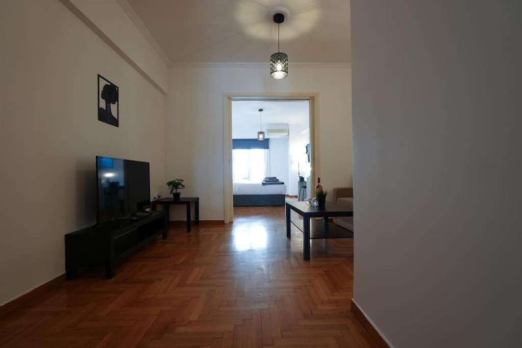 Syntagma Square, 70Sqm Pentelis Sunny Apartment Атина Екстериор снимка