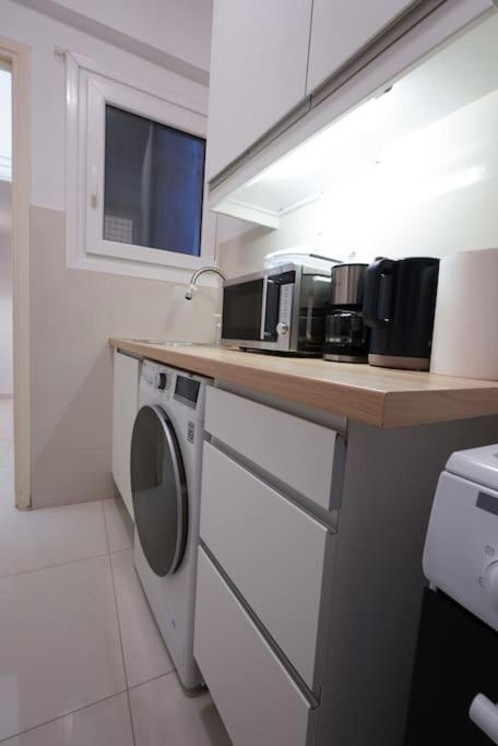Syntagma Square, 70Sqm Pentelis Sunny Apartment Атина Екстериор снимка