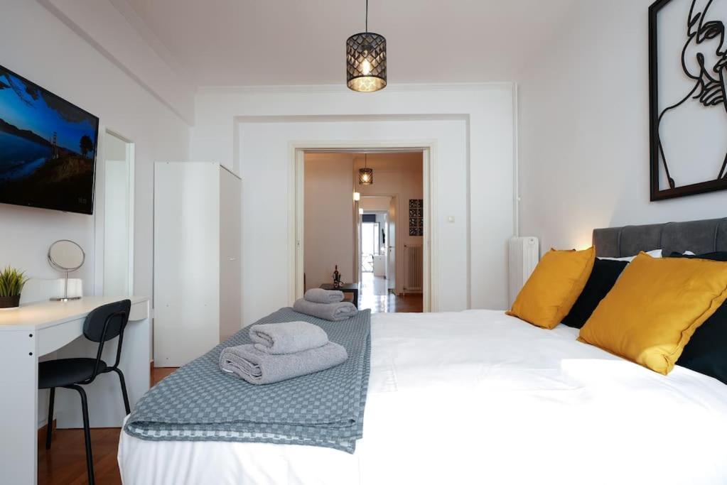 Syntagma Square, 70Sqm Pentelis Sunny Apartment Атина Екстериор снимка