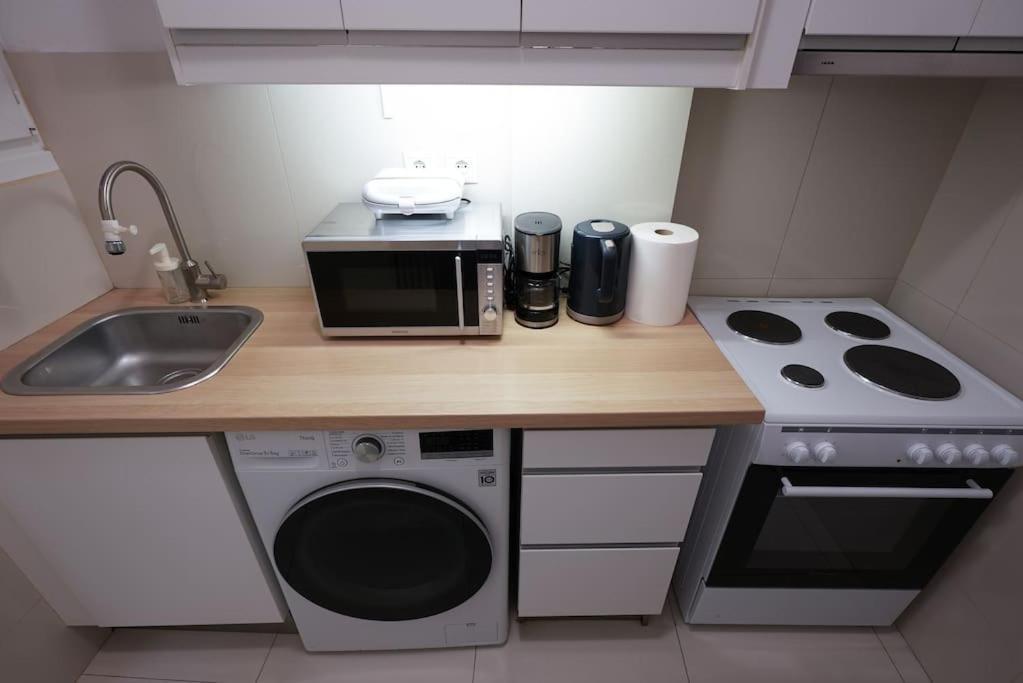 Syntagma Square, 70Sqm Pentelis Sunny Apartment Атина Екстериор снимка