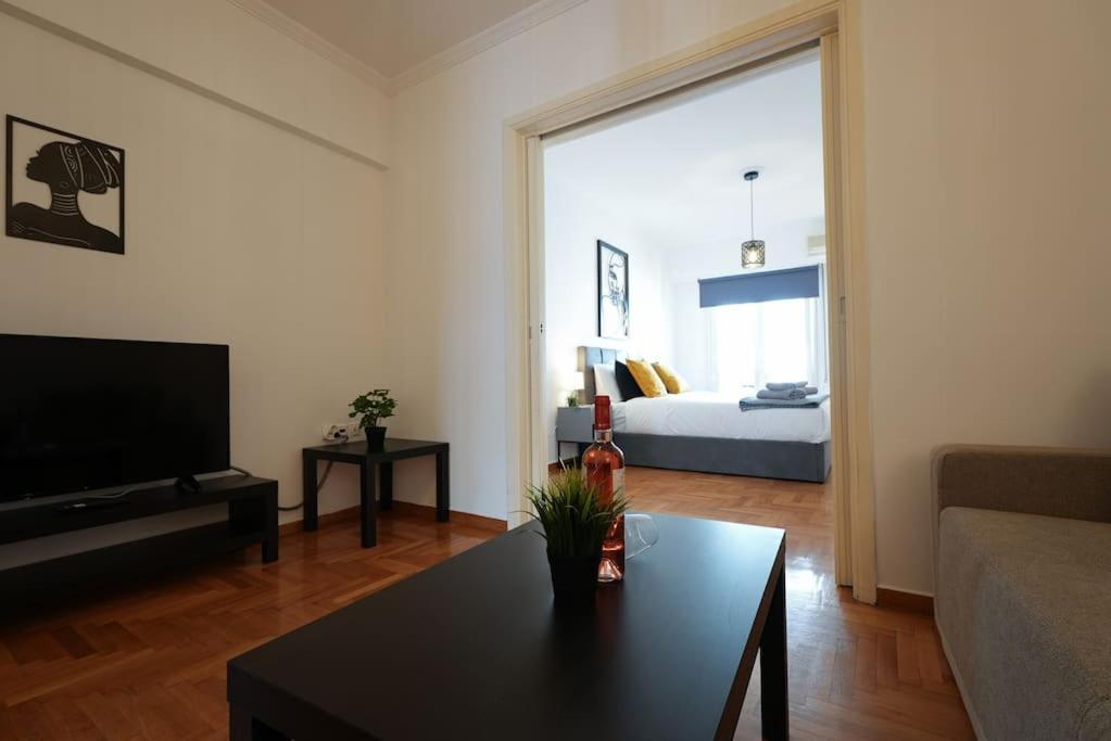 Syntagma Square, 70Sqm Pentelis Sunny Apartment Атина Екстериор снимка